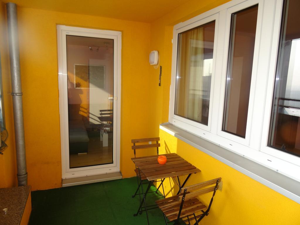 Flat Uno City Wina Bagian luar foto